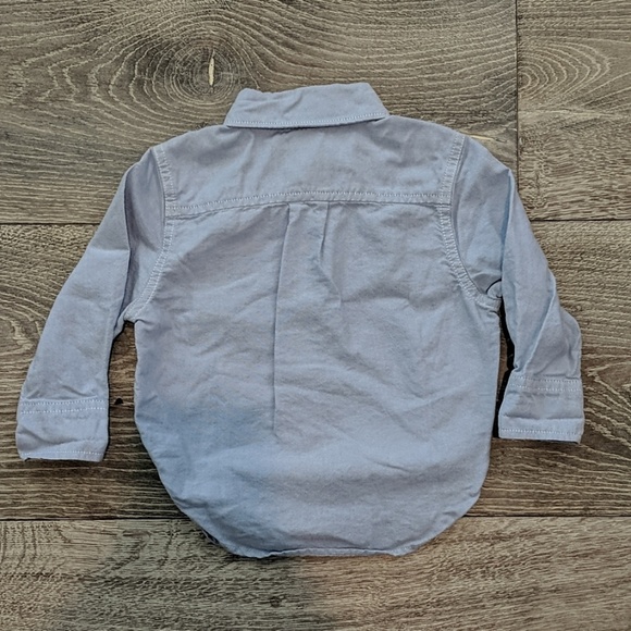 BabyGap Long-sleeve Button Down Blue Shirt - Picture 3 of 3